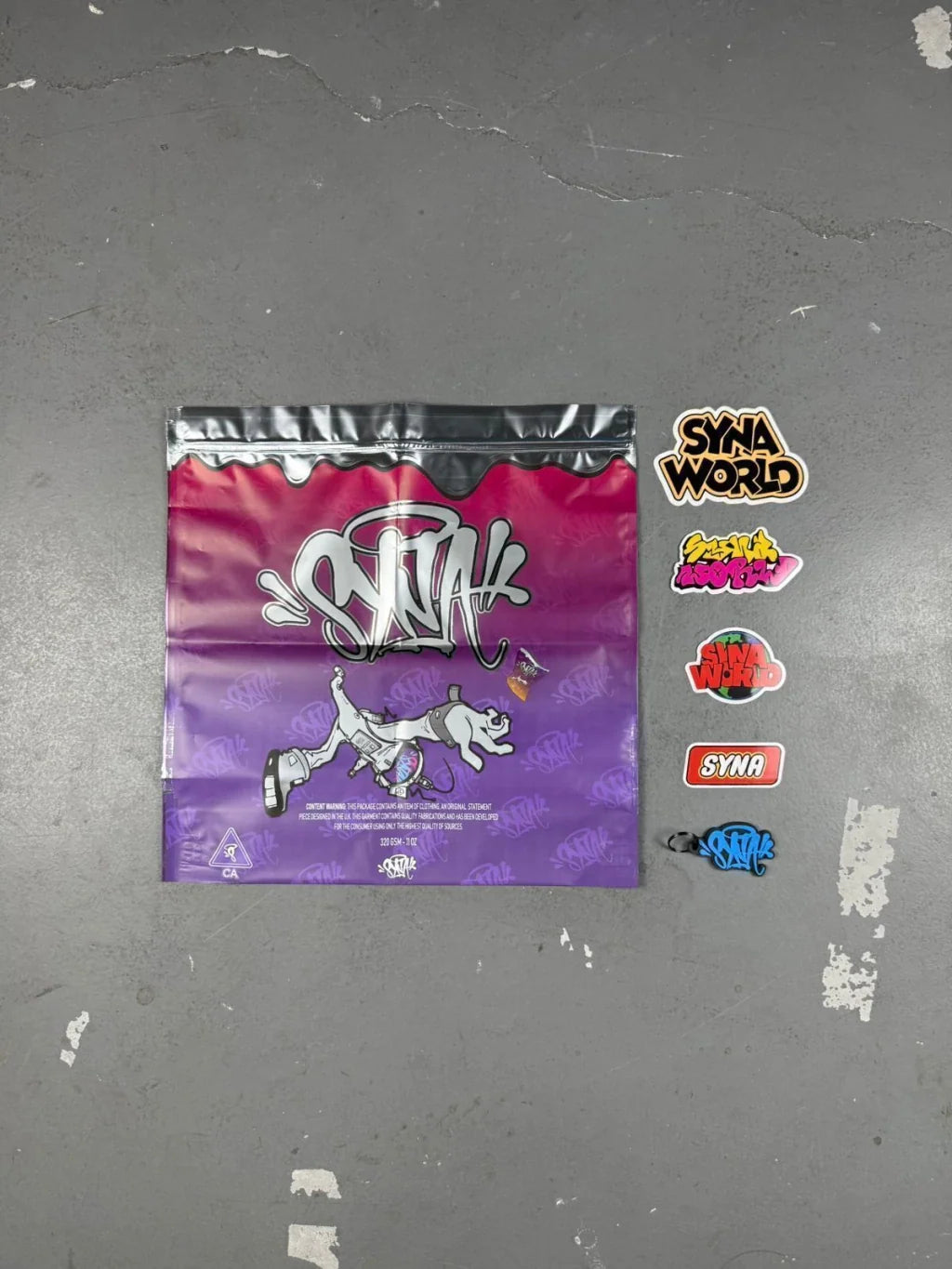 CONJUNTO SYNA WORLD LOGO