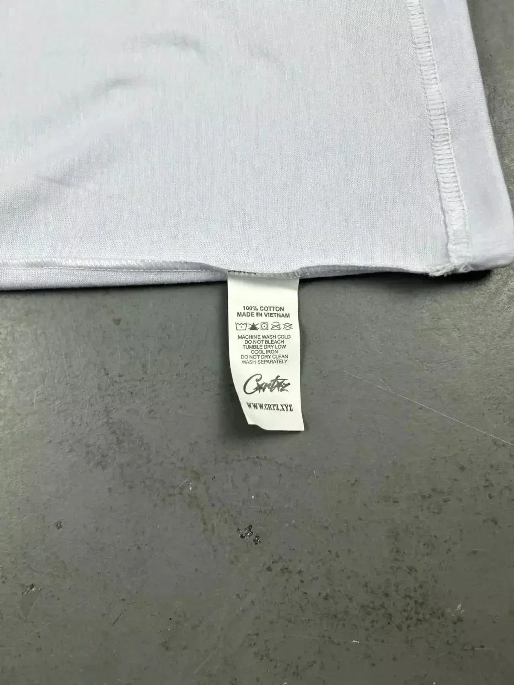 CAMISETA CORTEIZ ISLAND STENCIL
