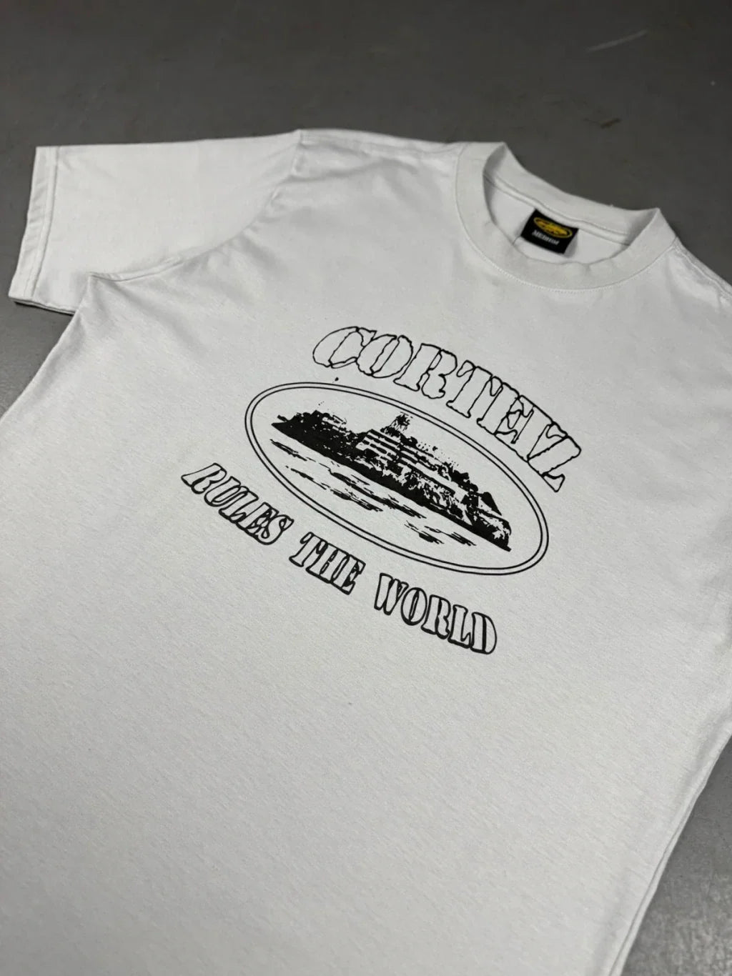 CAMISETA CORTEIZ “RULES THE WORLD”