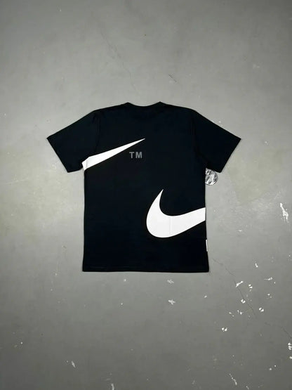 CAMISETA NK BIG SWOOSHᵀᴹ