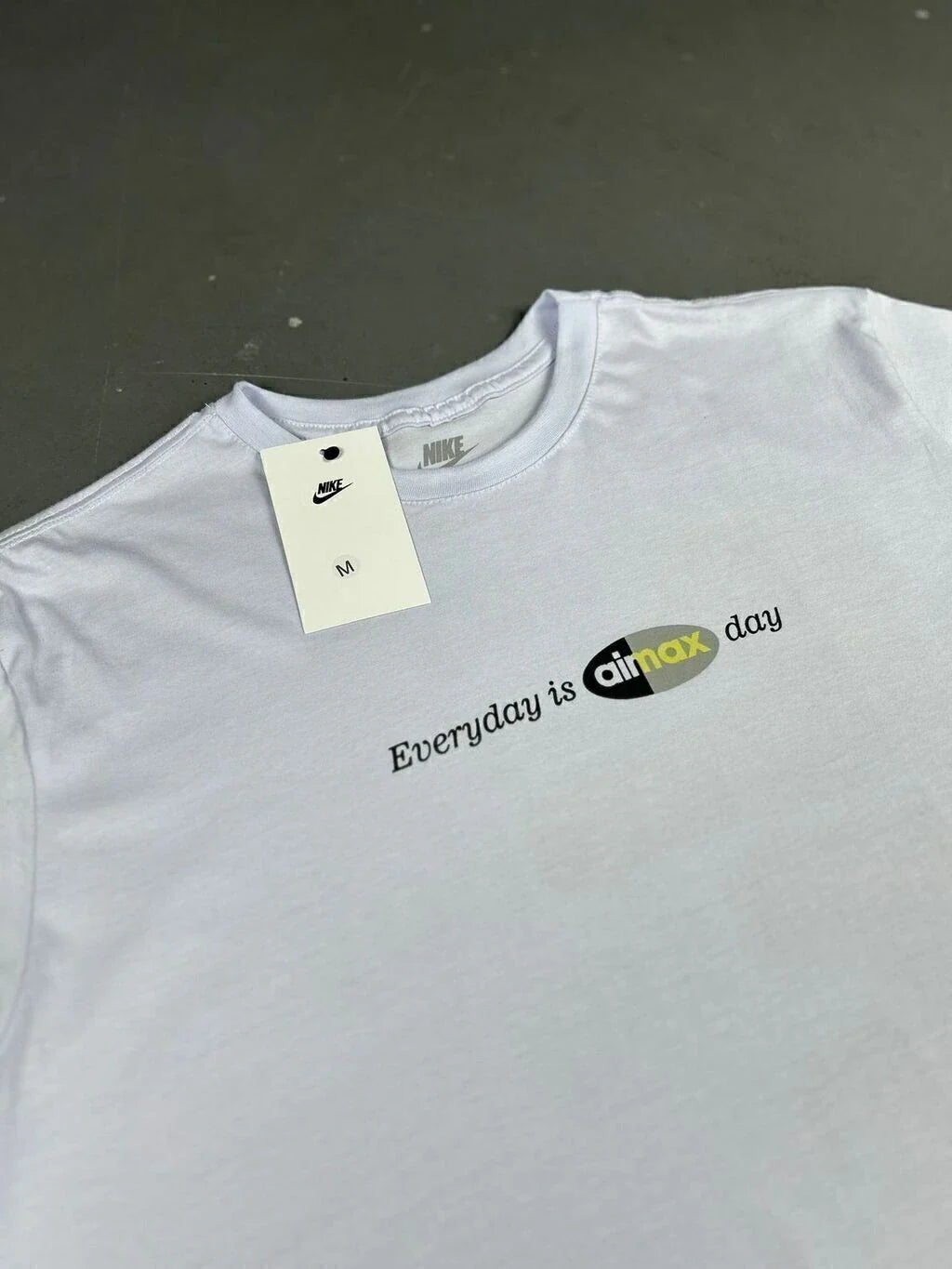 CAMISETA NK AIR MAX DAY