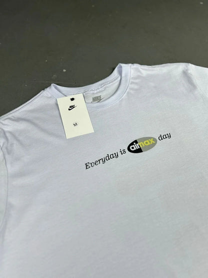 CAMISETA NK AIR MAX DAY
