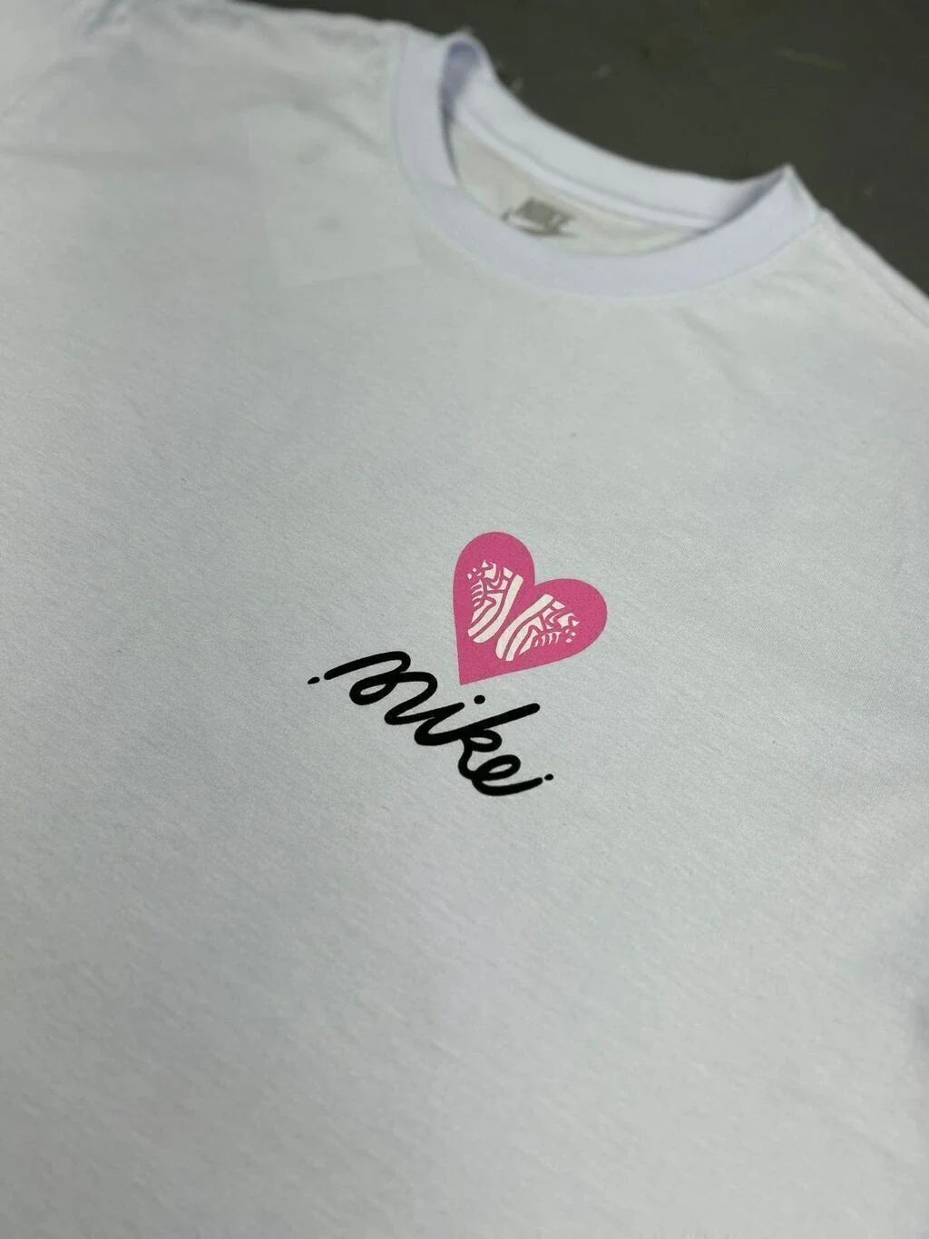 CAMISETA NK SHOE LOVE