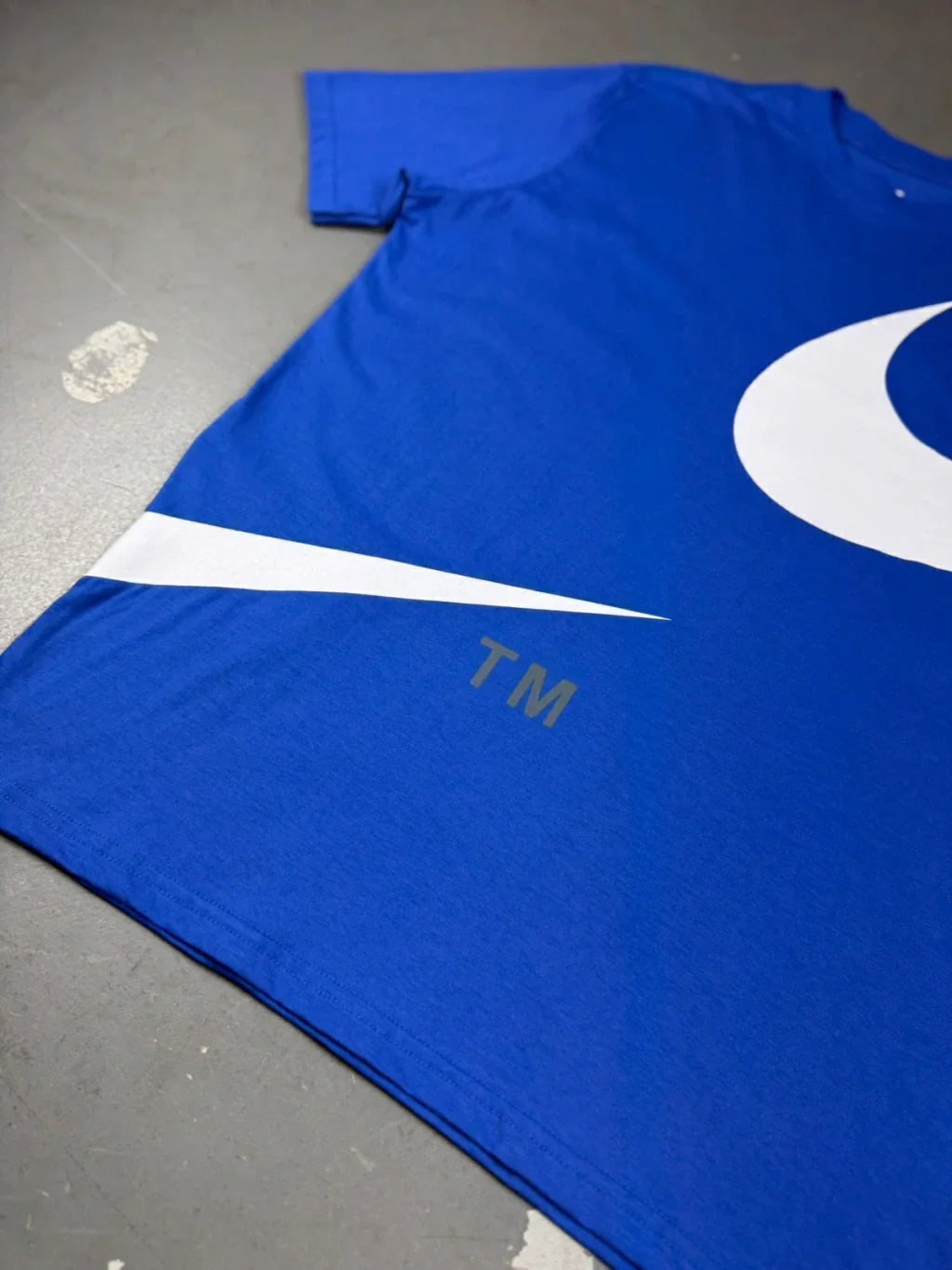 CAMISETA NK BIG SWOOSHᵀᴹ