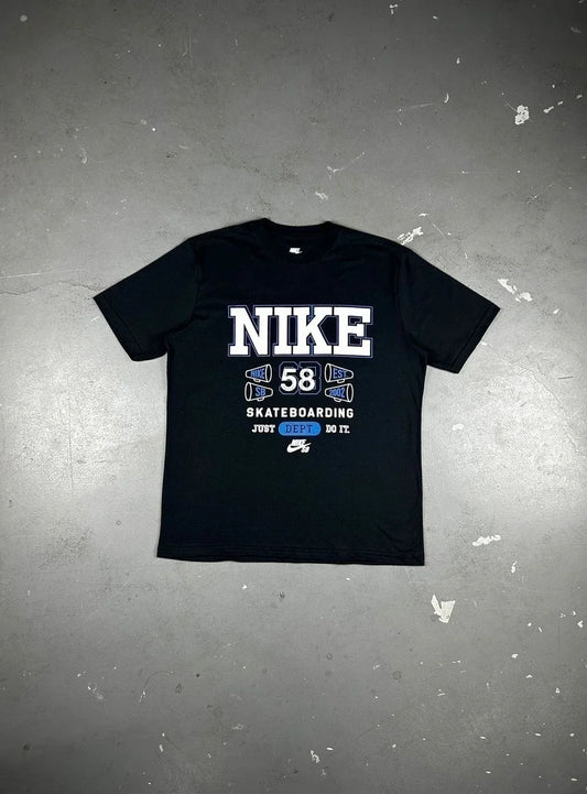 CAMISETA NK SKATEBOARDING
