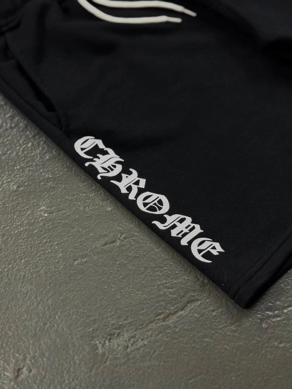 BERMUDA MOLETOM CHROME HEARTS