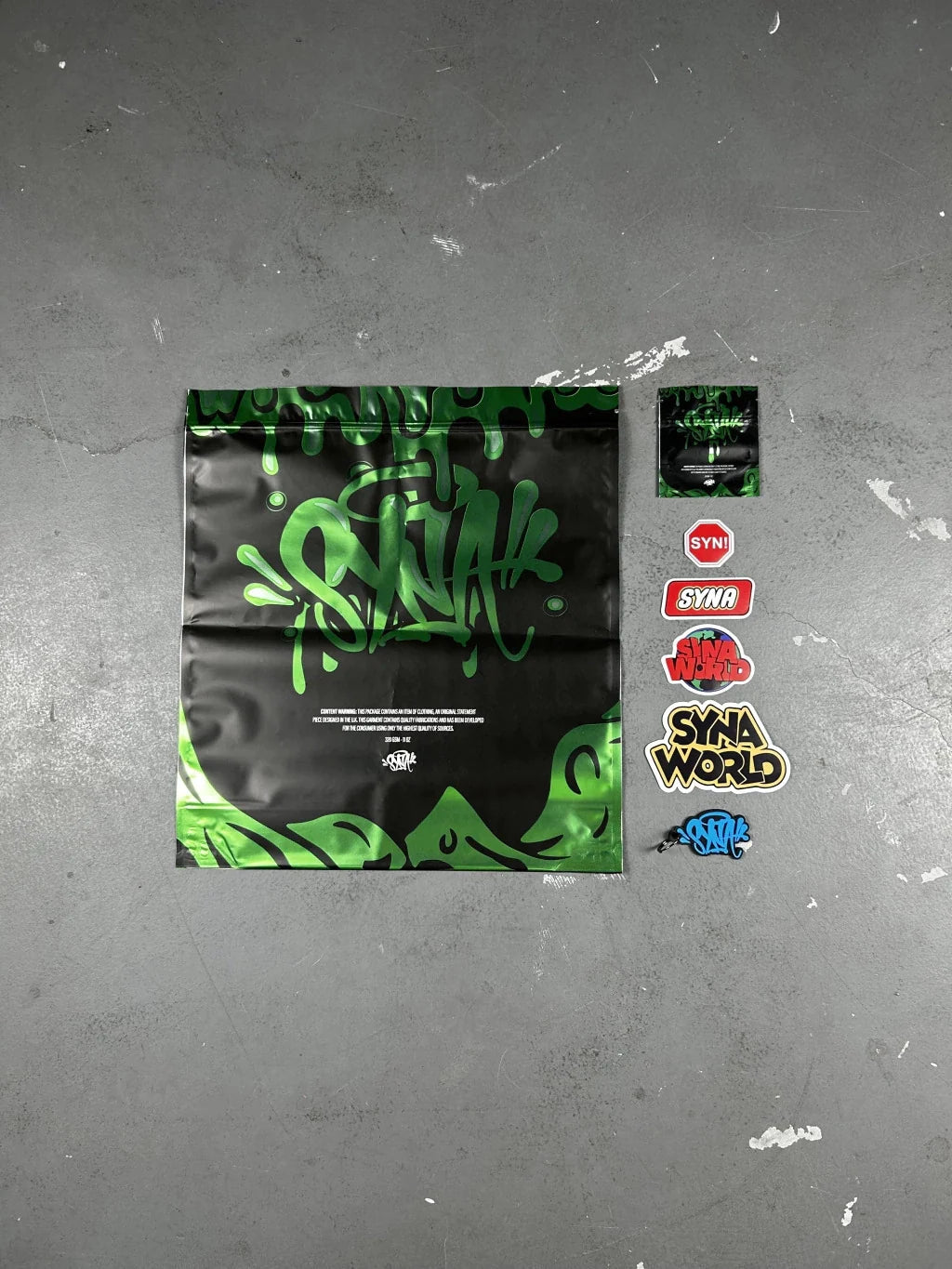 CONJUNTO SYNA WORLD LOGO
