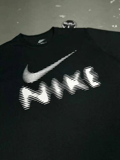 CAMISETA NK HYVERSE