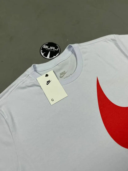 CAMISETA NK BIG SWOOSHᵀᴹ