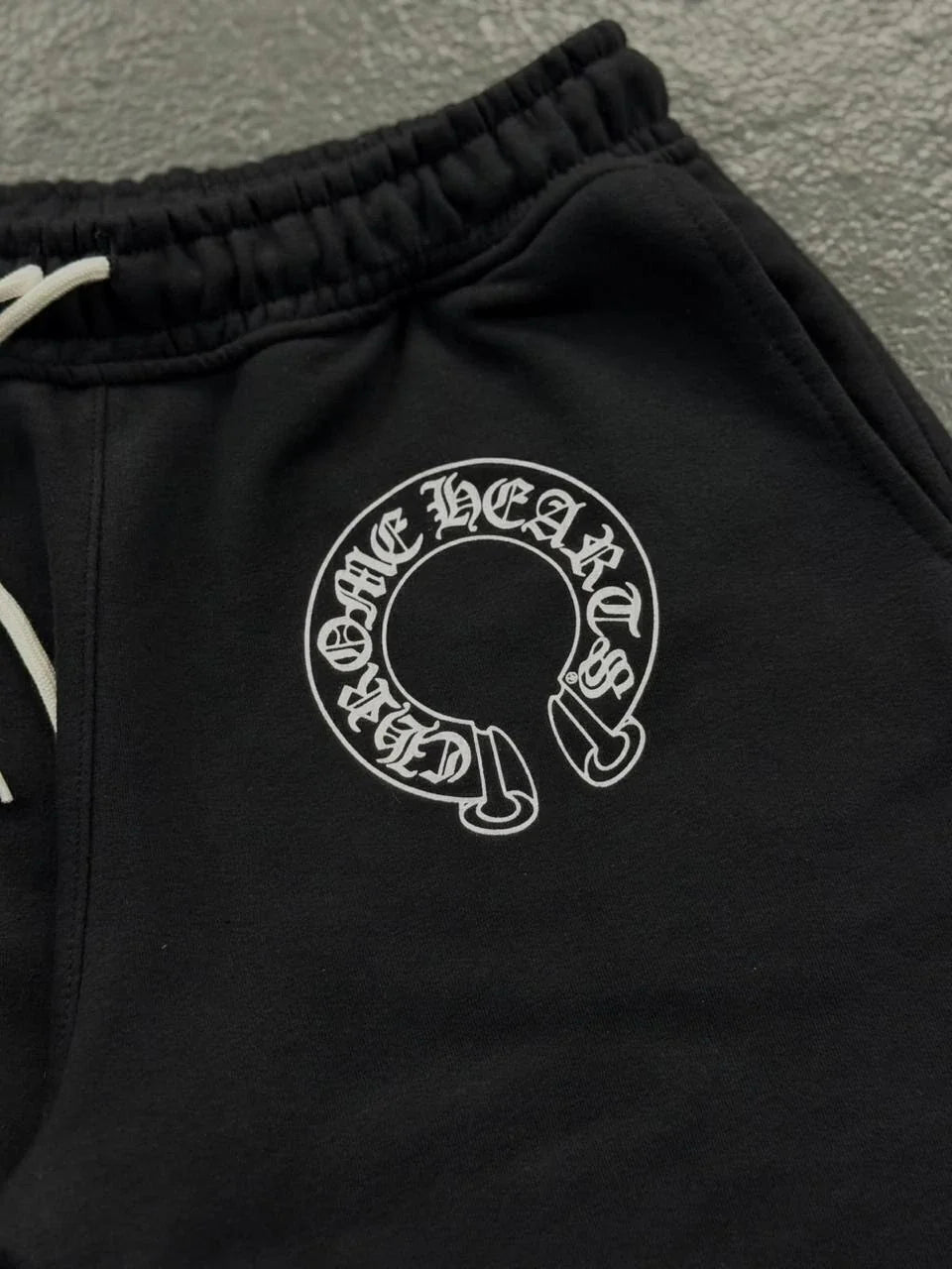 BERMUDA MOLETOM CHROME HEARTS
