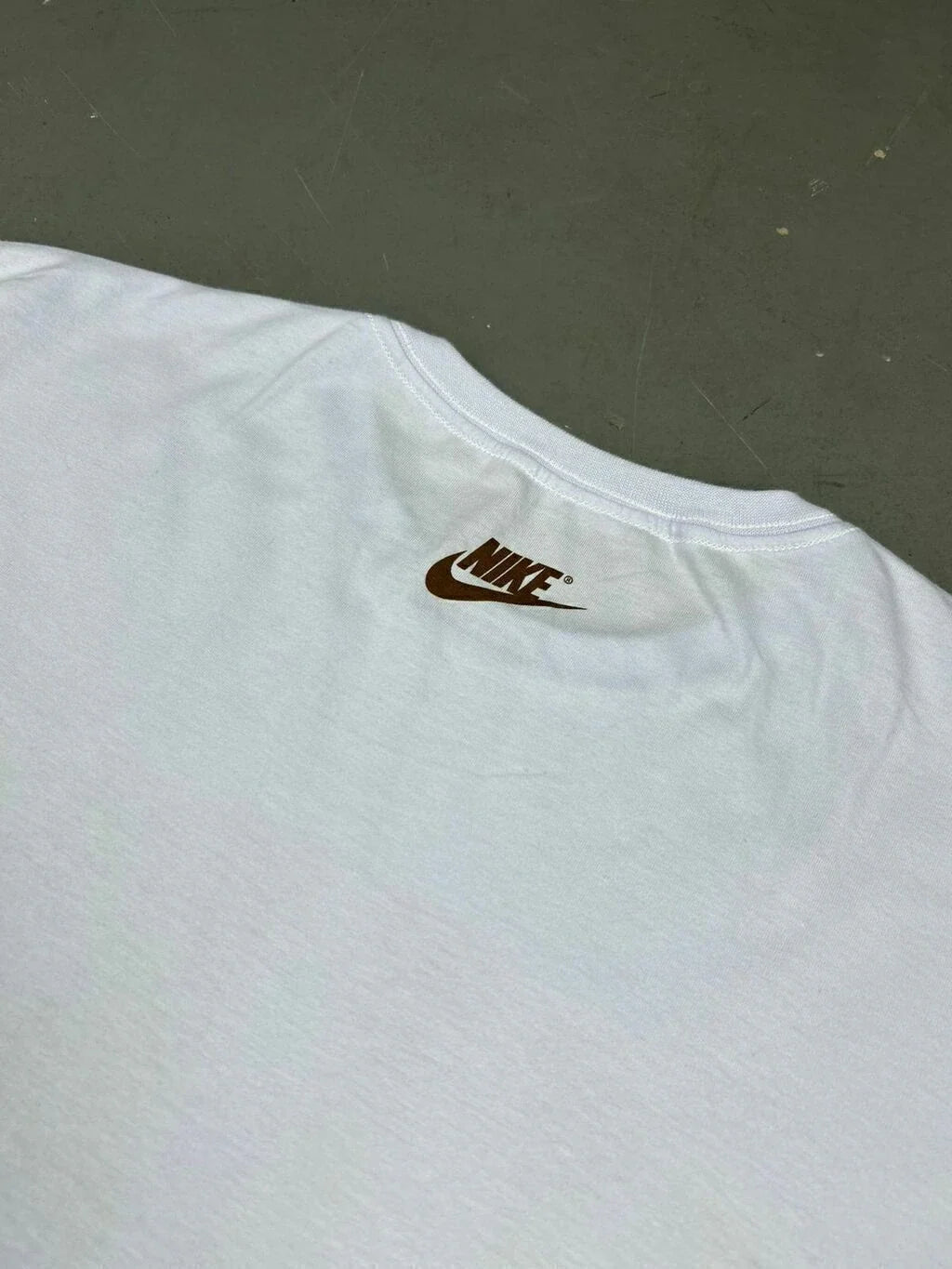 CAMISETA NK ATHLETICS LETTER