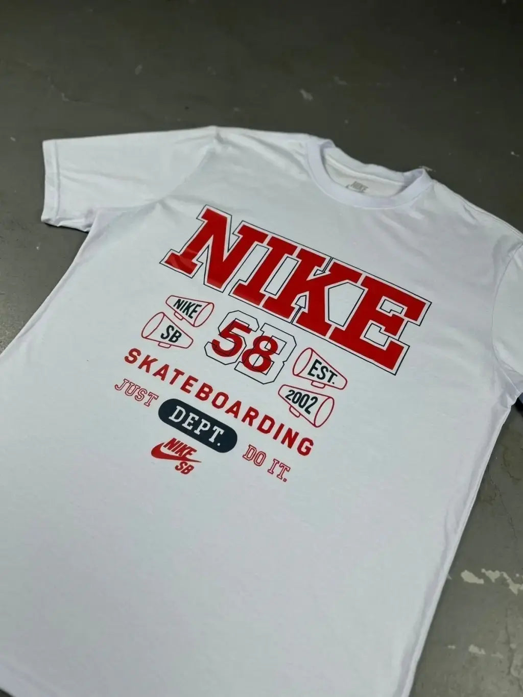 CAMISETA NK SKATEBOARDING