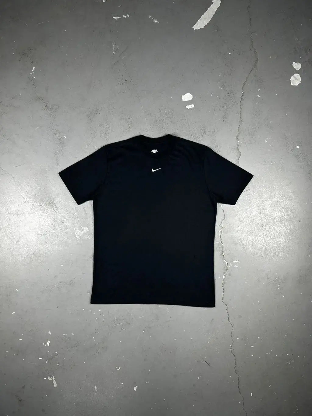 CAMISETA NK ESSENTIALS