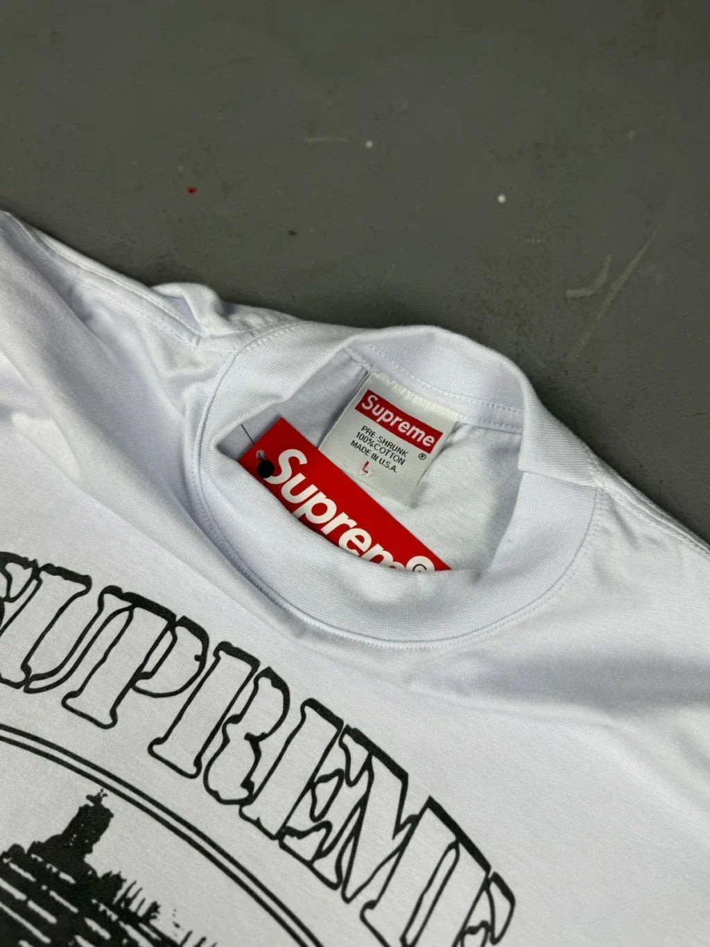 CAMISETA SUPREME RULES THE WORLD