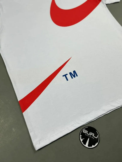 CAMISETA NK BIG SWOOSHᵀᴹ