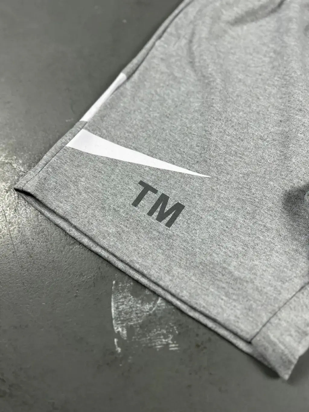 BERMUDA MOLETOM NK BIG SWOOSHᵀᴹ