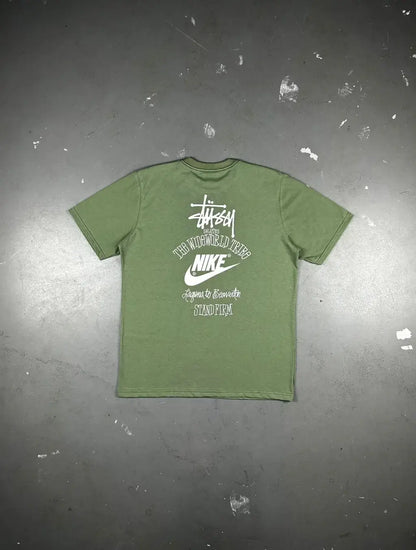 CAMISETA NK x STUSSY