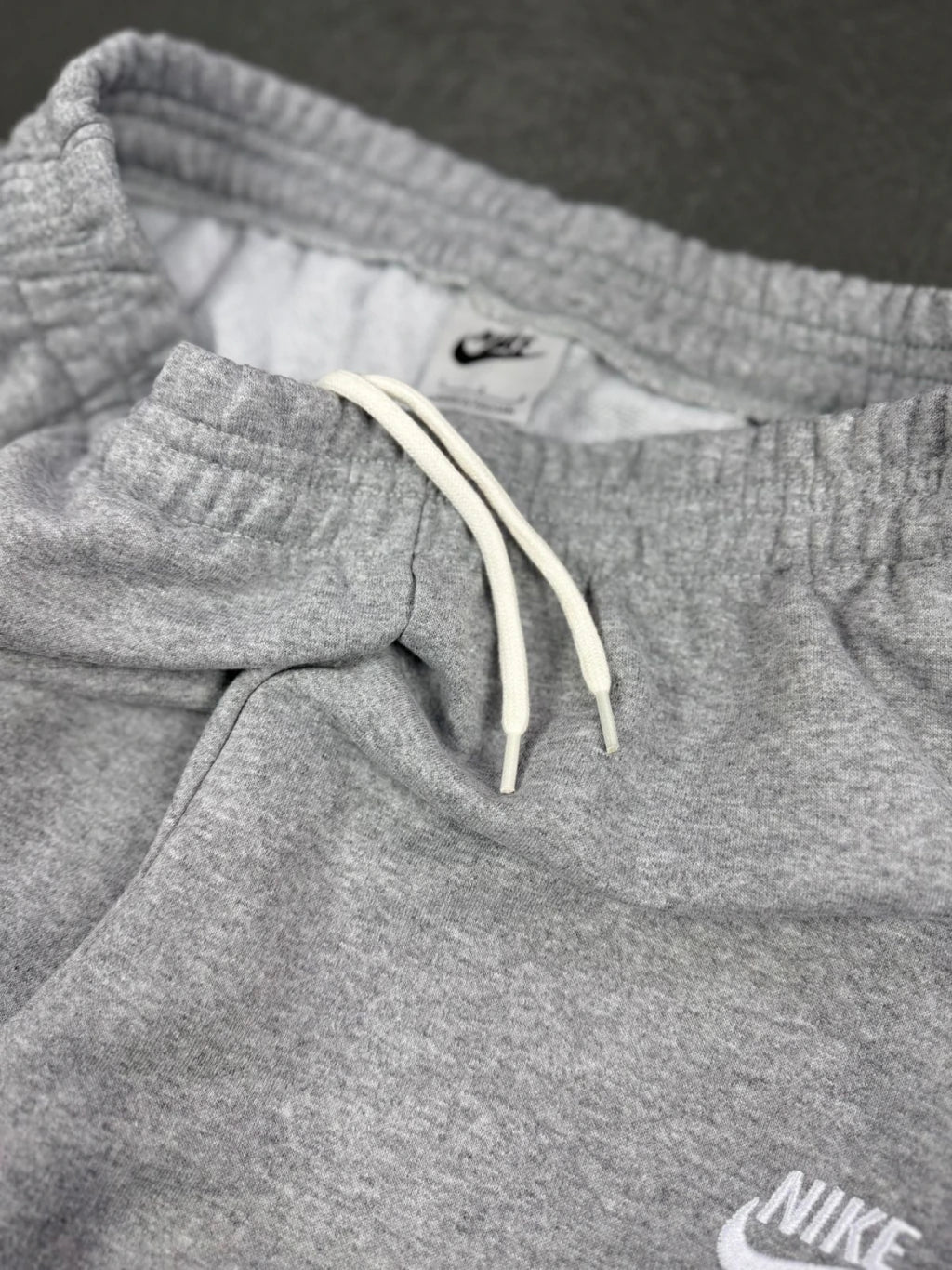 CALÇA MOLETOM CORTE RETO NK SPORTSWEAR