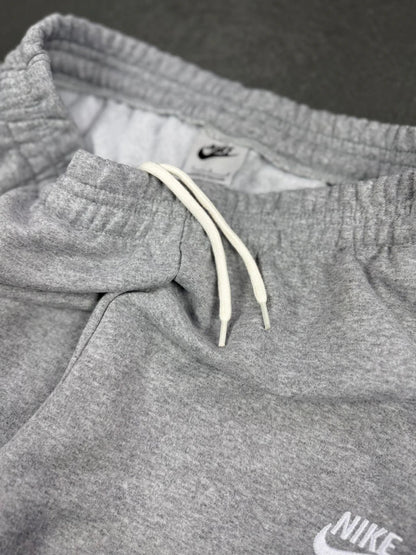 CALÇA MOLETOM CORTE RETO NK SPORTSWEAR