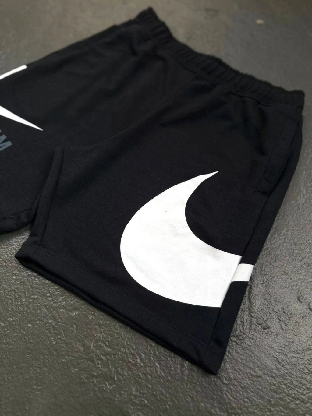 BERMUDA MOLETOM NK BIG SWOOSHᵀᴹ